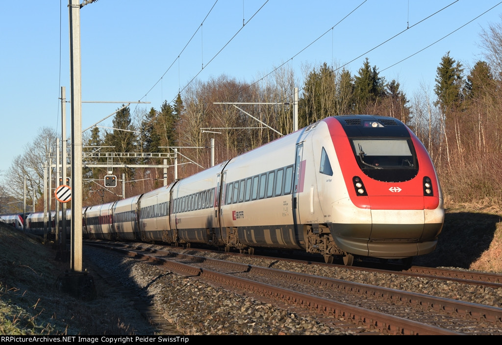 SBB pax trains, part one: long distance EMU single deck train